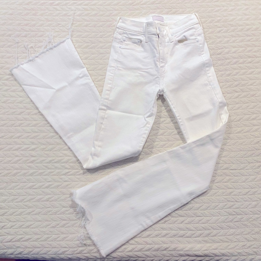 MOTHER jeans - “The Weekender Fray” - The Fairest of Them All -White - Size 24